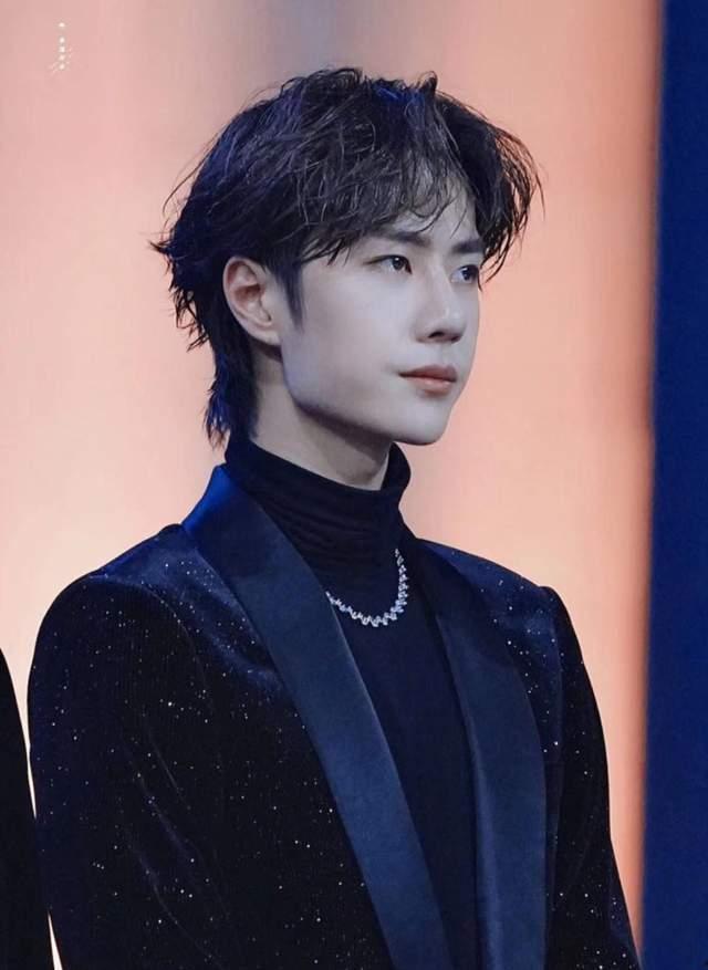 王一博肖战圈内人爆料,娱乐圈背后的真实故事 第1张 王一博肖战圈内人爆料,娱乐圈背后的真实故事 第1张